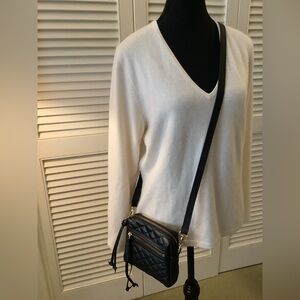 Roots Quilted Black Leather Crossbody / Clutch 🇨🇦